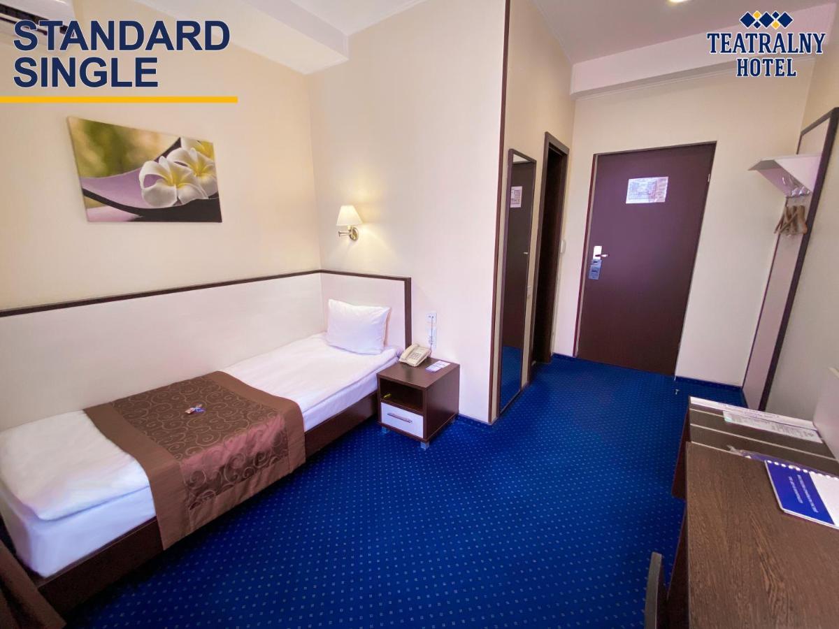 Teatralny Hotel Zaporizhia Bagian luar foto