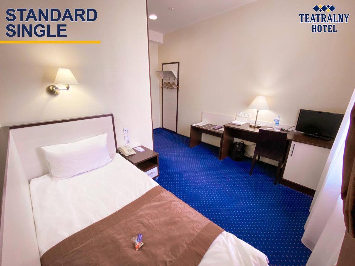Teatralny Hotel Zaporizhia Bagian luar foto