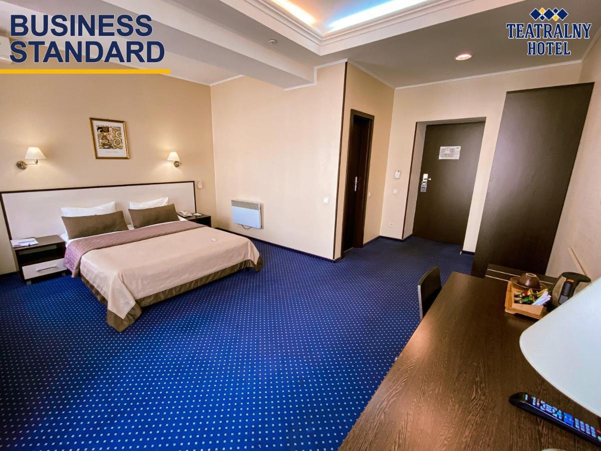 Teatralny Hotel Zaporizhia Bagian luar foto