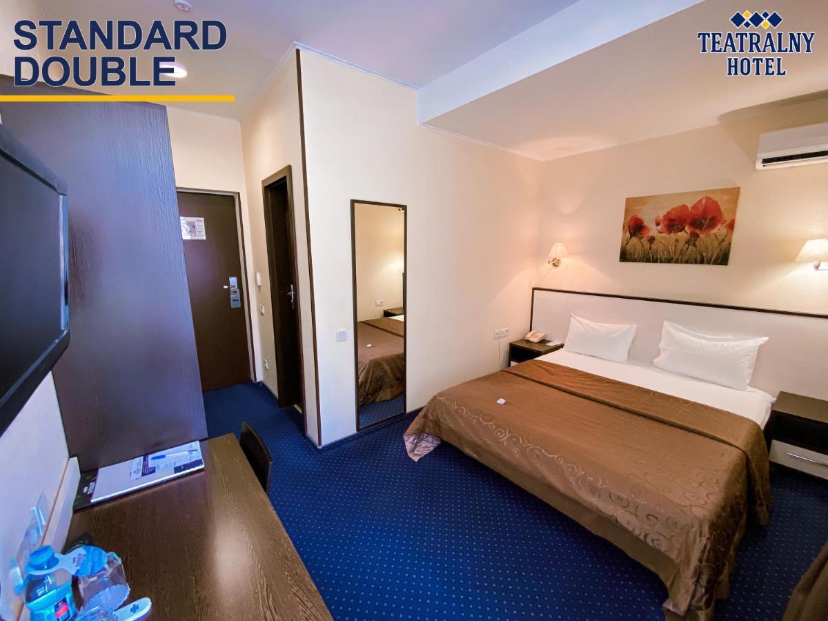 Teatralny Hotel Zaporizhia Bagian luar foto