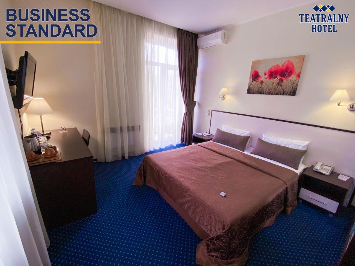 Teatralny Hotel Zaporizhia Bagian luar foto